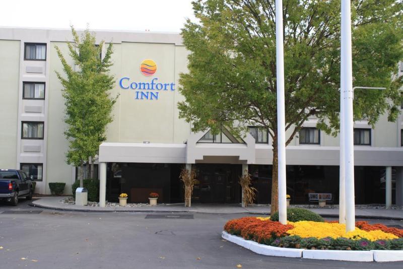 Fairfield Inn & Suites By Marriott Providence Airport Warwick Exterior photo